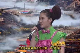 新娘摔倒，婚礼主持即兴救场，救场能力不是一般的强视频封面