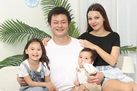 2012年，浙江农村小伙娶波兰美女，生两个混血宝宝，如今怎样了？视频封面