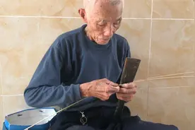 竹编老师傅开竹丝，看起很容易的样子视频封面