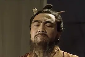 三国：曹操和张秀妻子邹氏沉醉于温柔乡，结果这时候兵打过来了视频封面