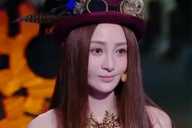 姚笛舞台经验不足，却遭宋柯调侃，酒没喝到位视频封面