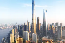 我国第一高楼投资150亿，寿命只有50年，遇大风楼顶摆动近一米视频封面