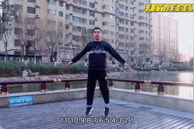 今天教大家两个简单的健身动作，增强心肺功能，普通人都可操作视频封面