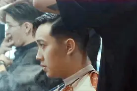 很帅气的“露额头”男士发型，现在的年轻人就喜欢这样剪