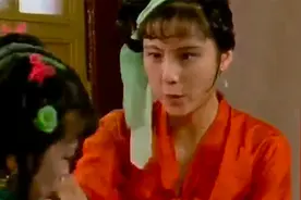 晴雯“严惩”坠儿，自作主张把坠儿撵了出去视频封面