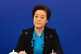 徇私舞弊！国税总局山东省税务局原总会计师高萍被双开：家风不正视频封面