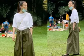 52岁张庭近照曝光！满头白发几乎认不出，驼背变老被嘲一蹶不振视频封面