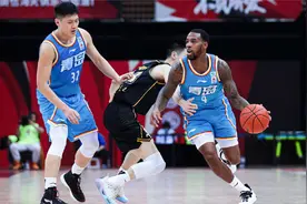 【全场集锦】全场压制！青岛113-90大胜广厦 亚当斯27分视频封面