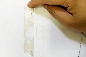 都说双面胶痕难清除！教你一招，轻松去除胶印不留痕迹，方法真棒视频封面