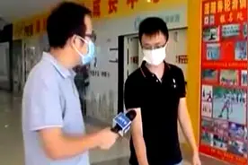 小女孩在轮滑课上摔伤，家长和轮滑店起争执，谁该承担责任呢？视频封面