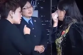 妻子情绪崩溃：太荒唐，这次绝对不调解了，直接哭着逃离现场！视频封面