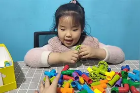乐乐和妈妈用水管积木做了漂亮的爱心和望远镜！视频封面