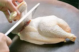客家生炒鸡做法，一道嫩滑又酥香的下饭菜，吃完肉骨头都要嚼一嚼视频封面