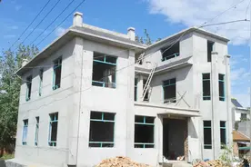 在老家楼顶建个泳池，很多人说承重有问题，这样设计有问题么