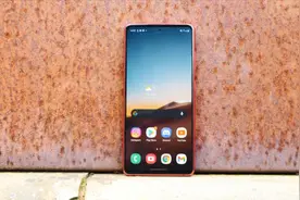 多彩轻盈新旗舰，三星Galaxy S20 FE视频封面
