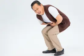 慢性胃炎如何治疗？想要胃慢慢变好，三种方法综合治疗要做到视频封面