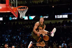 【NBA慢镜回放】高画质重看戈登胯下反扣，腿上文身都一清二楚！视频封面