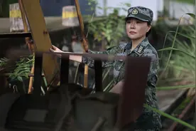 “最美新时代革命军人”高雪莲：做铁心向党的红色经济卫士视频封面