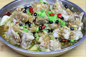 好吃不上火清蒸排骨的教程，原汁原味，非常解馋，大人孩子都爱吃视频封面