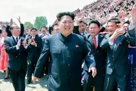 人民对金主席拥护和爱戴的感人场景全世界也许只有这里可以遇到视频封面