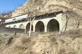 实拍 陕北农村30几年的石窑洞，有朋友不敢住害怕窑洞塌了。视频封面