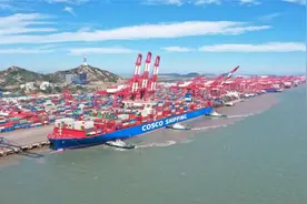 斥资700亿中国建世界第一港，吞吐量超美国总和，新加坡坐不住了视频封面