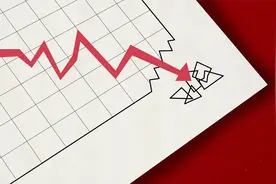 20年赚的钱，半年全亏光！这一上市公司市值2个月蒸发70%视频封面