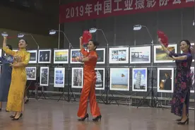 西安资深美女表演的舞蹈《韶华》西安之声视频封面