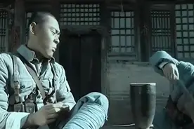 亮剑：和尚坐着一边嗑瓜子，一边教育段鹏：今天活多，你尽快完成视频封面
