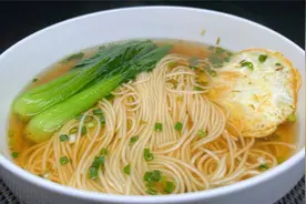喜欢吃面条的一定要收藏，教你清汤面的灵魂汤汁，汤鲜入味不油腻视频封面