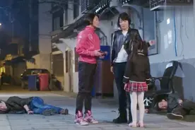 影视：小姑娘不愧是特种兵的女儿，特警阿姨1个手势，就已经明白视频封面