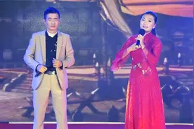 潮汕潮剧票翁汉智、郭丽冰合唱潮剧选段《千万莫把爹挂牵 》视频封面