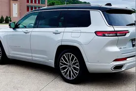 长途自驾游选这3台SUV！3.0T+10AT，配二排独立座椅，家用首选视频封面