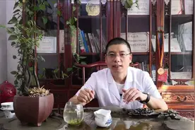 嘴周围长痘痘的原因和注意事项有哪些？视频封面