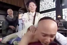 徐峥以为赵丽颖不在，一顿疯狂吐槽，却不知赵丽颖就在身后！视频封面