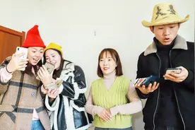 男女生的脑回路差异：男生买手机VS女生买手机，仿佛看到了自己