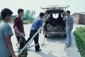 四川农村移动网络维护工人，一个月能挣多少钱，听他们说说视频封面