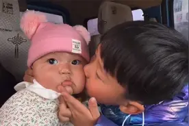 家有两宝，大宝和二宝，人生最幸福的事就是爱妻为我生了一儿一女视频封面