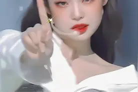 她在SOLO的时候，真的漂亮得好耀眼啊视频封面