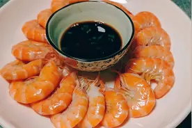 白灼虾到底是用冷水下锅还是热水，煮多长时间？教你正确方法