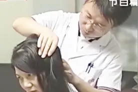 每天掉50—100根头发正常吗？如何应对脱发？看看专家怎么说视频封面