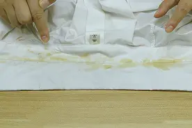 今天才清楚，白色衣服为什么会发黄？好多人不清楚，看完叮嘱家人视频封面