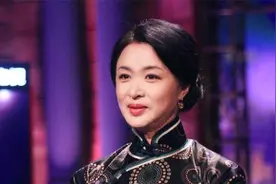 做变性手术差点残疾，成为中国首位变性人，金星为啥执着变女人？视频封面
