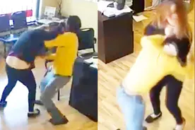 持刀劫匪进店抢劫遭“反杀”！监控下女子赤手空拳与劫匪激烈打斗视频封面