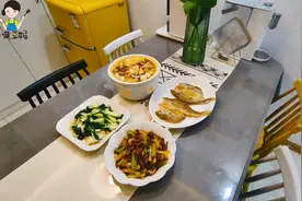 5点准时做晚餐，四个家常菜，荤素搭配营养均衡，孩子回家就吃饭视频封面