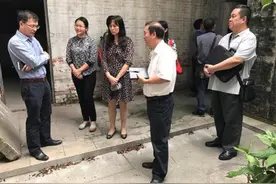 山西老农农耕时捡到一箱黄金，被迫上交，没想到竟然价值上千万！视频封面