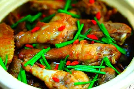 经典广式砂锅鸡做法，8分钟就能出锅，肉质鲜香嫩滑，不干不柴视频封面