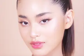 怎么画眼线起到拉长眼睛的效果？视频封面