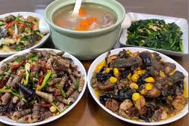 妹妹寄了好多湘西土特产过来，小朋友们都说小姨家的土鸡太香了视频封面