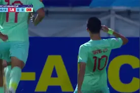伊涅斯塔附体！U17国足中场送手术刀精妙直塞，王钰栋建功！视频封面